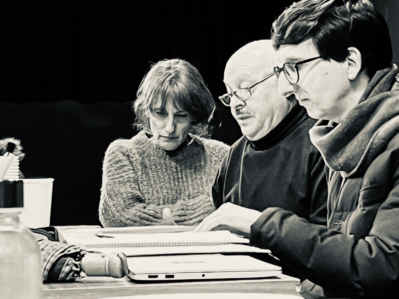 Anabel Maurín, Rafa Núñez y Mario Alberto Díez en la primera lectura de La Dama Duende (2024)